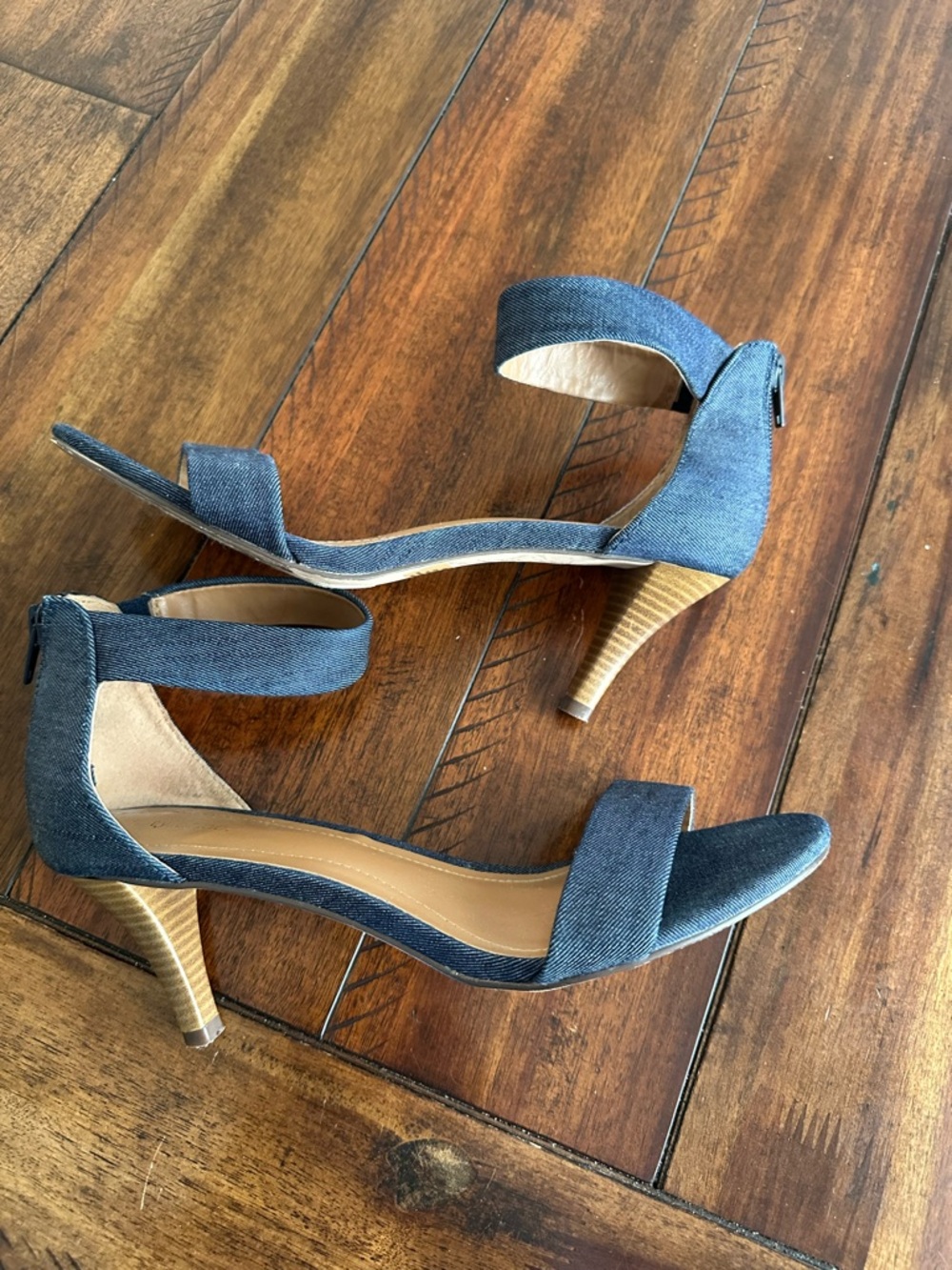 Stylish Denim Women's Sandals - Picture 6 of 7